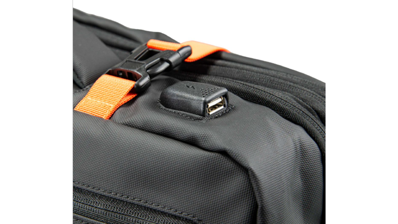 Mochila Cougar Vanguard de viaje para laptop Expandible